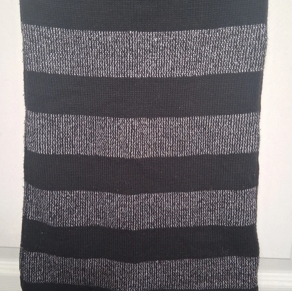 Hearts n Crush Girl's Black & Sparkly Silver Sweater Dress  Size S (7-8)     13